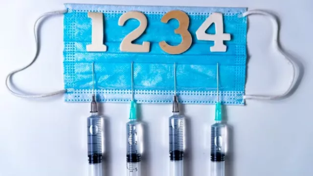 ¿Tiene sentido una cuarta dosis contra la covid-19 para toda la población general?