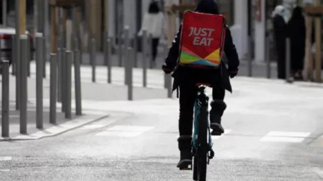 Sancionan con 250.000 a Just Eat y Fleet Delivery Solutions SL por “cesión ilegal de personas trabajadoras”