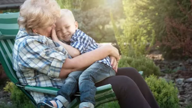 ¿Volverán los besos, los abrazos y las caricias con el fin de las mascarillas?
