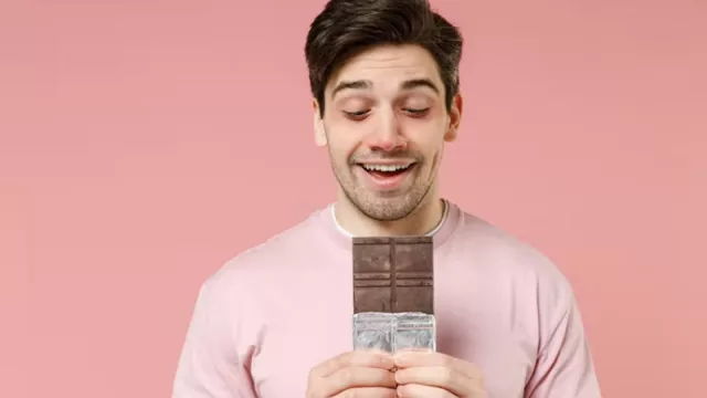 Comer chocolate o pensar en sexo: cosas extrañas que nos hacen estornudar