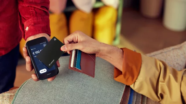 Adyen avanza en los pagos físicos con el lanzamiento de terminales de diseño propio (diferenciales: asequibles y flexibles)