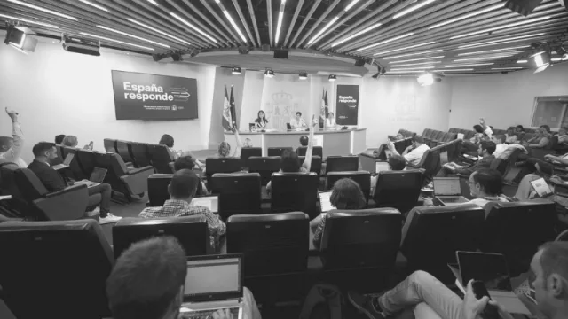 Vista general de una rueda de prensa posterior a la reunión del Consejo de Ministros, en el Palacio de La Moncloa