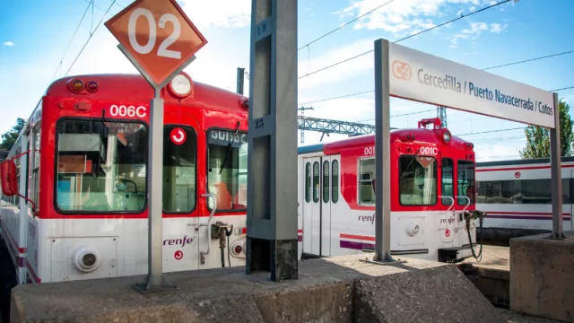 Ya no hay excusas: a desempolvar la bici y los bastones que volvió la C-9 de Renfe (a Puerto de Navacerrada y Cotos)