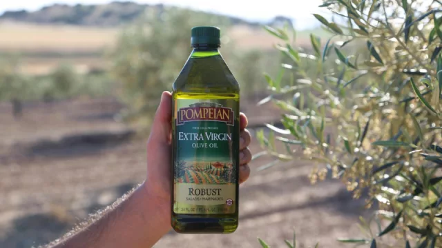 Pompeian, la marca de DCoop que lidera las ventas de aceite de oliva a los Estados Unidos.