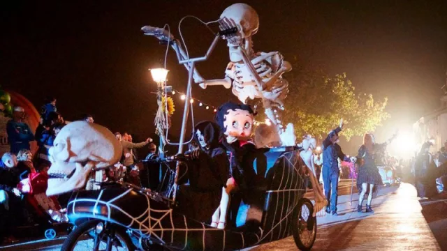 Empieza el Halloween más largo (y sostenible) en PortAventura World: 200 artistas y 12.000 calabazas
