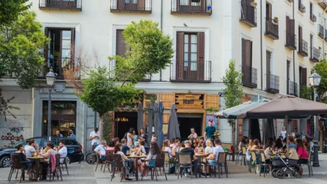 El consumo fuera de casa de julio supera -nominalmente al de 2019, pero no en términos reales (contando la inflación)