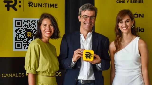 Yamila Abud (directora de contenidos), Pablo Romero (director Runtime España) y María Vejarano (responsable de marketing).