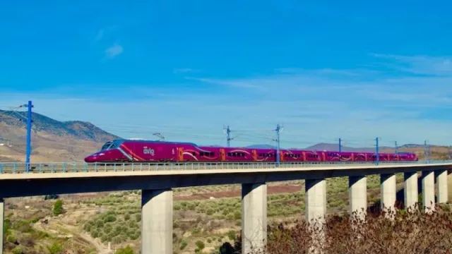 Liberalización de trenes de pasajeros en España: ¿Alta velocidad con alta competencia?