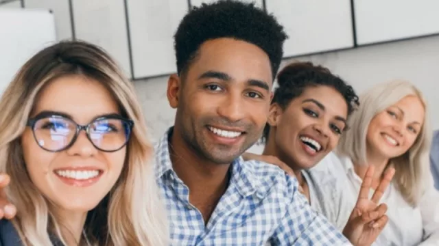 “Estudias o cocinas”: el 50,8% de los jóvenes consumen más de 2 veces por semana platos preparados o precocinados