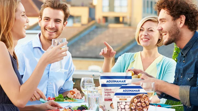 La falta de tiempo y la motivación: los principales motivos por los que los españoles no cocinan (8 de cada 10 consume productos del mar a diario)