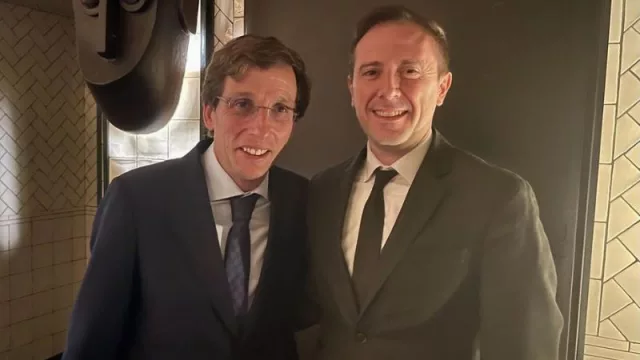 Dr. Andres Echevarria y el Alcalde de Madrid , Josè Luis Martinez Almeida.