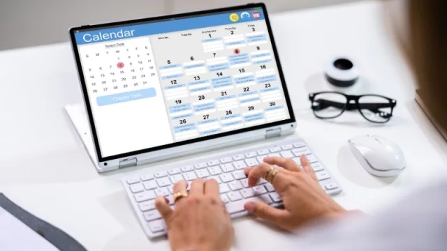 Economía recibe 41 solicitudes de empresas valencianas para implantar la jornada laboral de 4 días  por semana