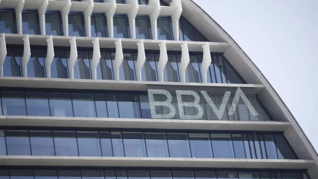 BBVA lanza un portal de empleo para cerrar el año con 2.600 nuevos profesionales tecnológicos (y en Galicia, empresas como “Hack a Boss” te pueden formar)