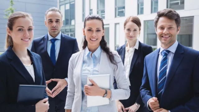 La Xunta reconoce a los empresarios gallegos como embajadores de la Marca Galicia en el mundo (con un sólido desempeño exportador de 30.000 millones de euros en 2022)