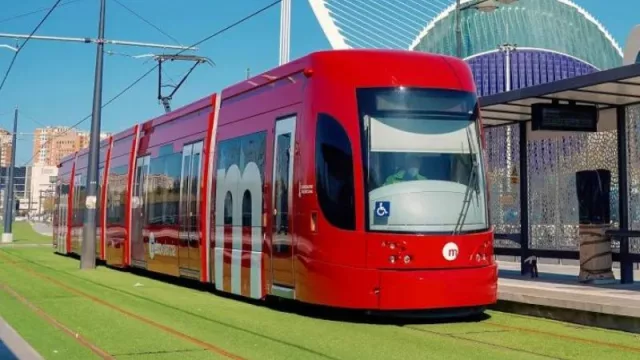 La Generalitat Valenciana prorrogará la gratuidad del transporte público para jóvenes (hasta final de año)
