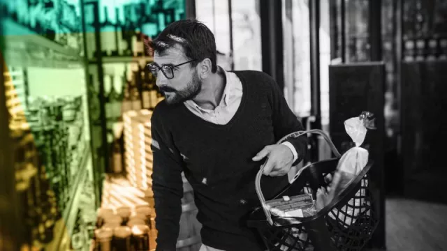 Según un estudio, el 45,8% de los consumidores de la Comunitat valenciana prefiere comprar en tienda física