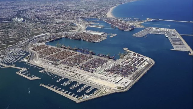 Endesa ya suministra energía 100% renovable a Valenciaport (un nuevo paso en su objetivo de ser un puerto neutro de emisiones en 2030)
