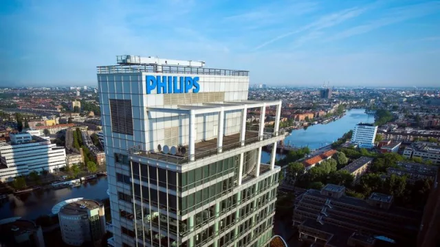 La familia Agnelli adquiere el 15% de Philips por aproximadamente 2.600 millones de euros