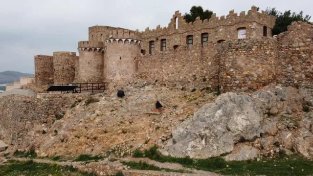 El Castillo de las 300 torres atrae cerca de 30.000 turistas en la primera mitad del año