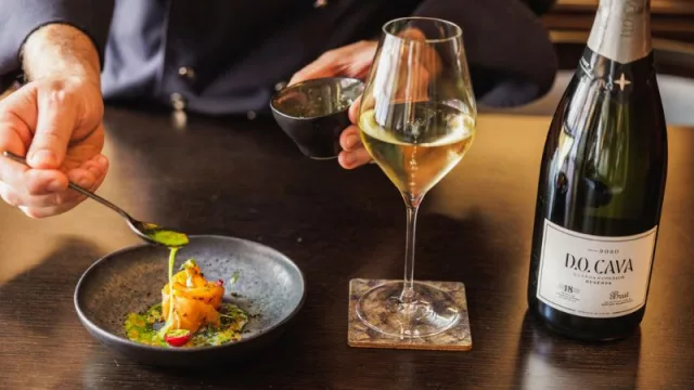 El CAVA armoniza con las mejores tapas en 24 grandes hoteles de Madrid