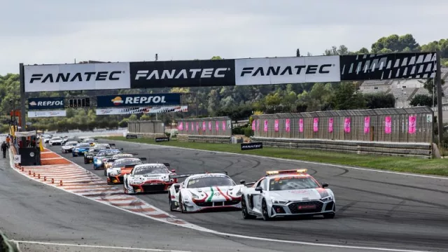 Valentino Rossi y Dani Pedrosa protagonizan las carreras del Fanatec GT World Challenge en el Circuit (para los apasionados por el automovilismo)