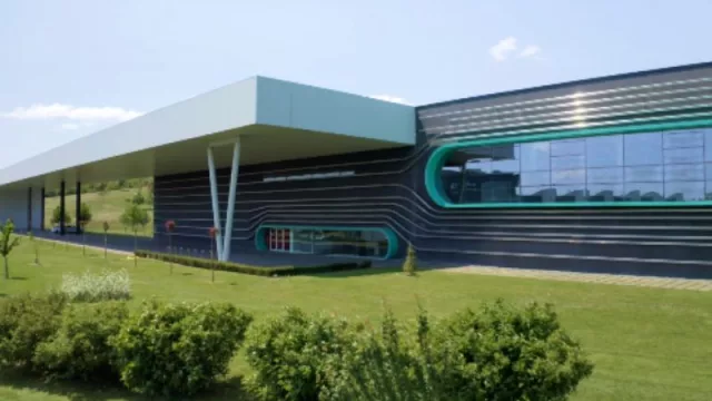 Telefónica y Siemens digitalizan la planta de prototipado de celdas para baterías en estado sólido de Basquevolt