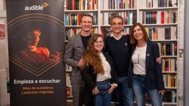 Más del 50% de la población española consume regularmente podcasts y audiolibros (registrando un aumento del 16% en comparación con el año anterior)