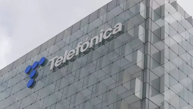 Telefónica comenzó la negociación del nuevo convenio colectivo con los sindicatos