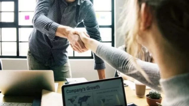 Casi un tercio de las empresas considera alta la rotación laboral frente a la mitad de los profesionales (que la considera estable)