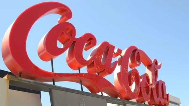 Coca-Cola Europacific Partners realizará un ERE para 85 trabajadores de los centros de Madrid y Barcelona