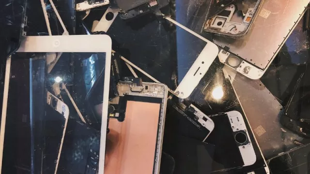 La ‘cara B’ del MWC: contaminación, agotamiento de recursos y conflictos