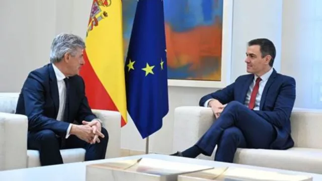 Pedro Sánchez aborda con el consejero delegado de Cellnex, Marco Patuano, los retos del sector de las telecomunicaciones