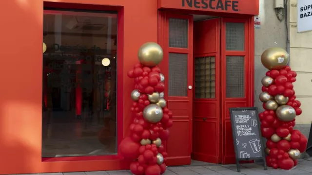 NESCAFÉ inaugura su pop-up en Madrid para celebrar el 40 Aniversario de El Sueldo para toda la vida