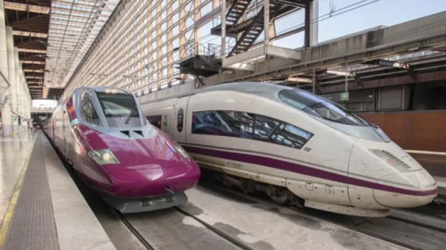 Renfe lanza una campaña con precios especiales para viajar a València en AVE y Avlo durante la ‘Nit del Foc’ (para viajar el 18 y 19 de marzo)