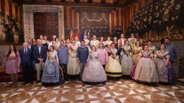 Carlos Mazón pone en valor la labor de los valencianos que promueven la cultura, tradiciones y señas de identidad más allá de nuestras fronteras