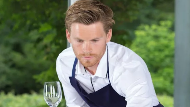 Turismo y restauración registra más de 16.000 vacantes de empleo (un 11% menos que el año pasado)