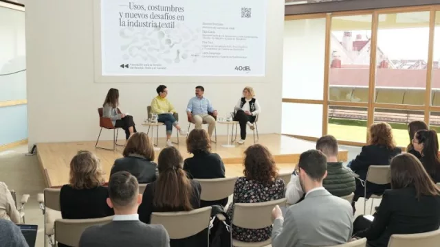 ¿Qué une a Decathlon, El Corte Inglés, H&M, IKEA e Inditex? La Asociación para la Gestión del Residuo Textil (y tienen un plan para el tema)