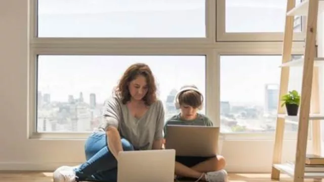 Los 5 hábitos obligatorios para los teletrabajadores en 2024 (ya son más de 3 millones los españoles que teletrabajan en España)