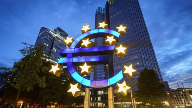 El euro cae a mínimos de noviembre por la divergencia de perspectivas entre BCE y Fed