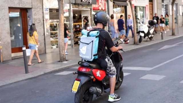 Deliveroo factura 600,8 millones de euros en el primer trimestre (y confirma previsiones)