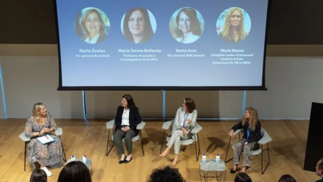 IA en Femenino vuelve a Madrid para dar voz a las mujeres que lideran la Inteligencia Artificial (con Carmen Lopez de Just Eat y Monica Gonzalez, de Axicom)