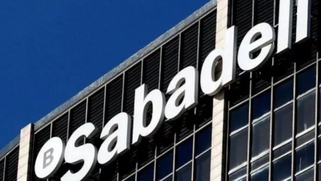 Banco Sabadell rechaza la oferta de fusión de BBVA (considera que generará más valor en solitario)