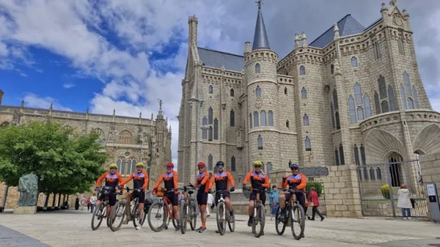 Arrancó la aventura de MN8 por un Futuro Sostenible y Solidario (InfoNegocios os desea “Buen Camino”)