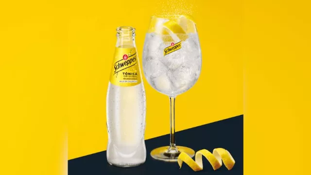Suntory Beverage & Food Spain revela (más de 200 años después de su creación) las cualidades de su tónica Schweppes®