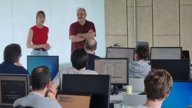 La Xunta pone en valor la formación que ofrece el Centro de Novas Tecnoloxías de Galicia para captar y retener talento en el sector TIC de la comunidad