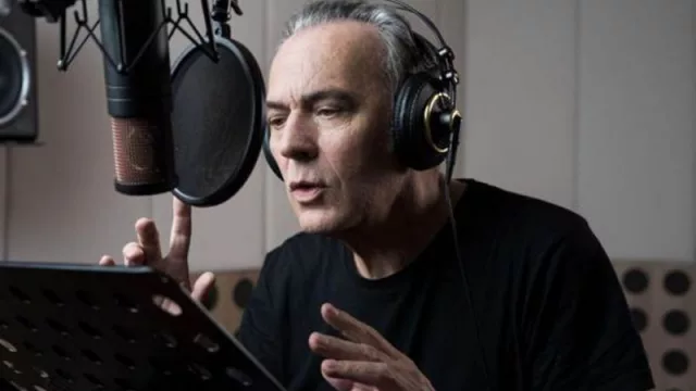 José Coronado, Julia Otero, Antonio Banderas o Úrsula Corberó, entre las voces favoritas de los españoles para narrar la historia de su vida