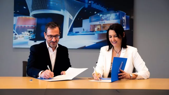 Telefónica Tech e IBM firman un nuevo acuerdo de colaboración para impulsar el desarrollo de soluciones de IA, analítica y gestión de datos para empresas