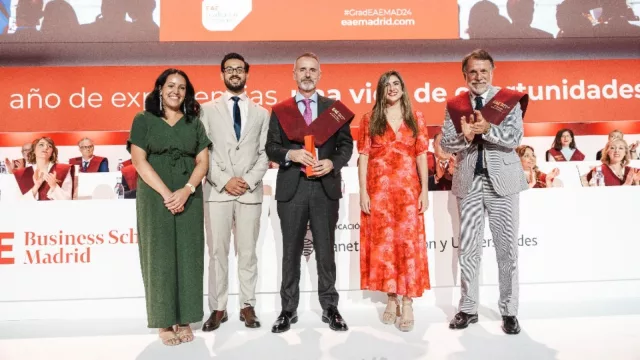 Más de 2.000 alumnos de EAE Business School Madrid se han graduado en el Madrid Arena