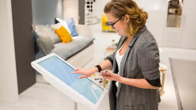 Phygital: qué están haciendo Nike, Sephora o Amazon para integrar las ventas online y offline