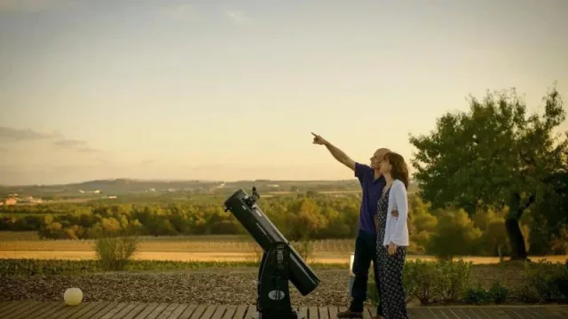 Vino, gastronomía y astronomía: Jean Leon celebra su particular Noche de Perseidas (una experiencia que tendrá lugar en la bodega del Penedès)